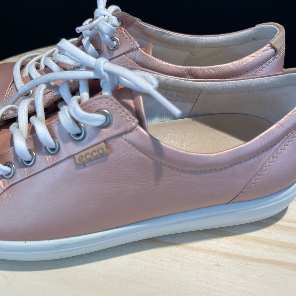ECCO woman metalic rose gold snikers size eu 41 US 10 - Picture 4 of 14
